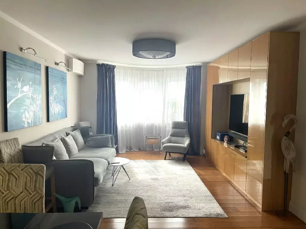 Продается 2-комнатная квартира - Фото 1