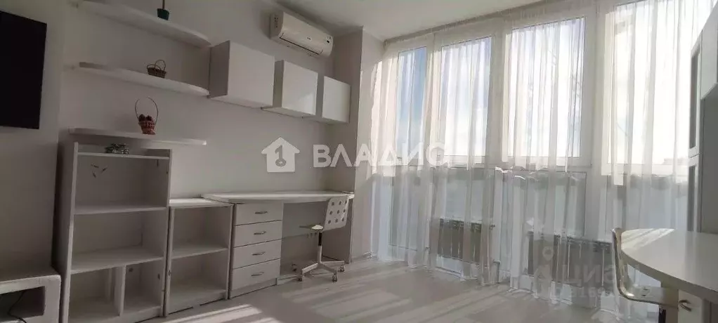 3-к кв. Волгоградская область, Волгоград Новороссийская ул., 8 (90.9 ... - Фото 1