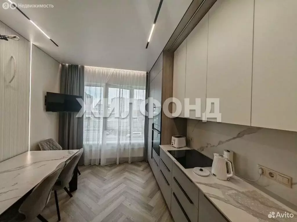 3-комнатная квартира: Барнаул, улица имени В.Т. Христенко, 2к3 (62.9 ... - Фото 1