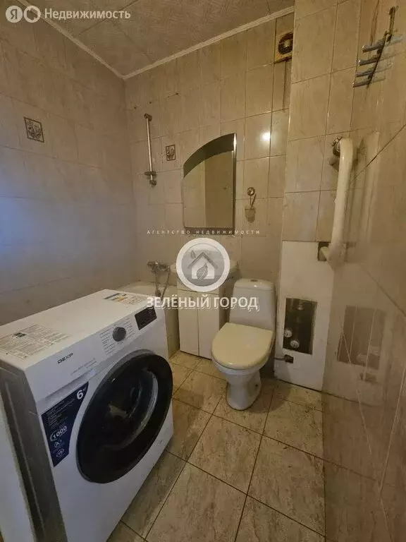 1-комнатная квартира: Калининград, Омская улица, 2 (32 м) - Фото 0