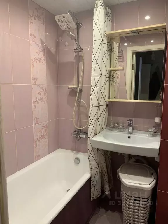 1-к кв. Московская область, Солнечногорск городской округ, Голубое пгт ... - Фото 0