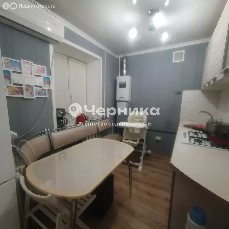 2-комнатная квартира: Каменск-Шахтинский, Коммунистический переулок, ... - Фото 2