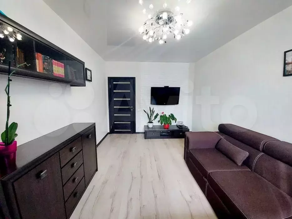 1-к. квартира, 40 м, 15/17 эт. - Фото 0