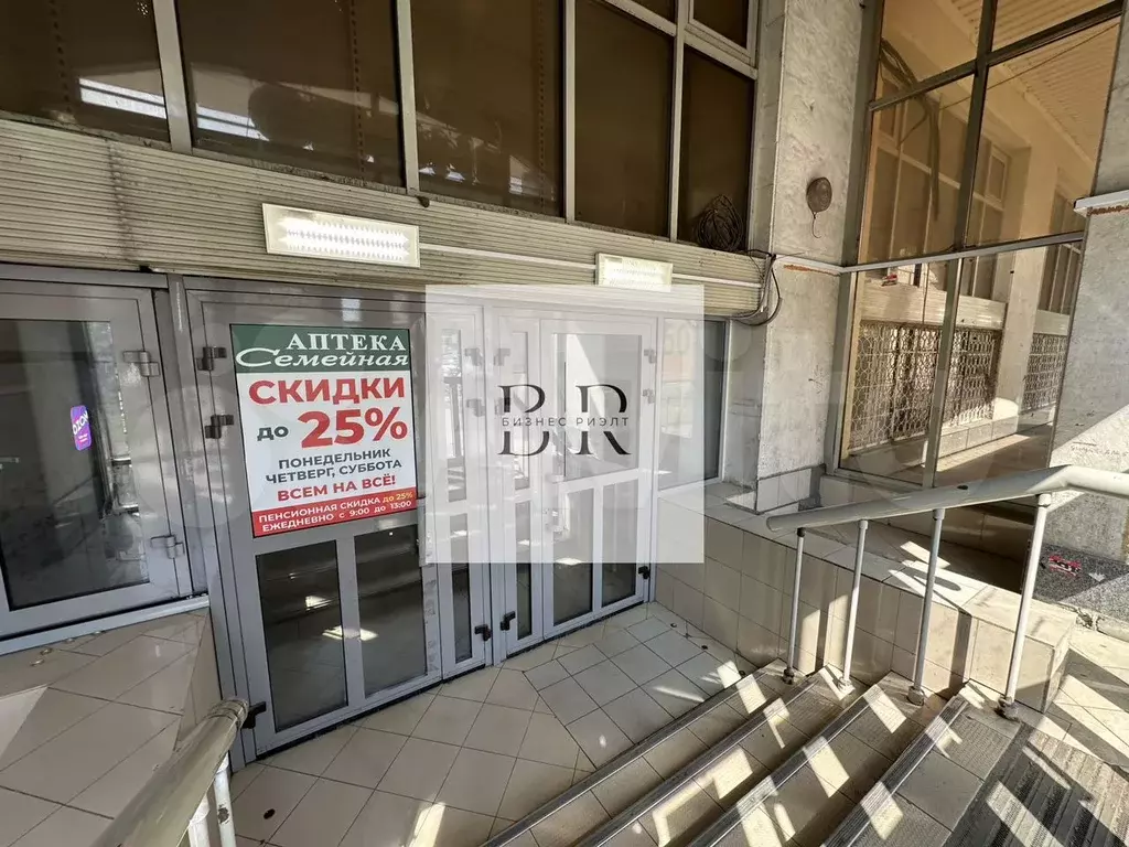 Торговля 2 Входа Разгрузка 1 линия, 384.8 м - Фото 1