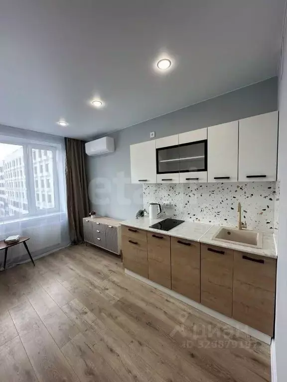 Студия Тюменская область, Тюмень Интернациональная ул., 199к9 (18.7 м) - Фото 1