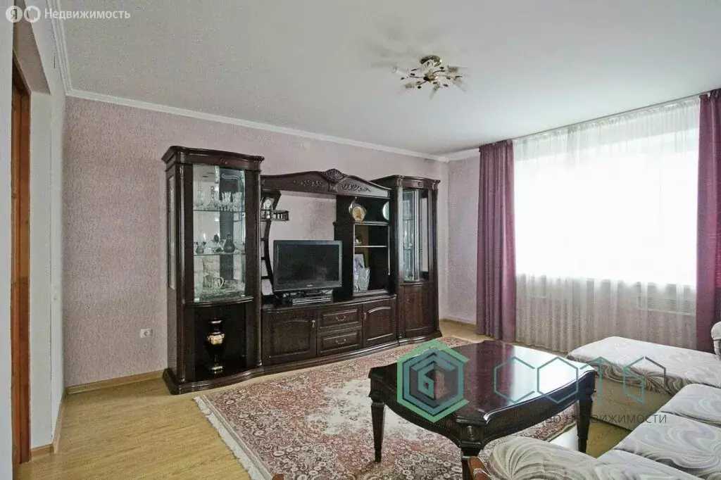 3-комнатная квартира: Калининград, Тихорецкая улица, 12 (96 м) - Фото 0