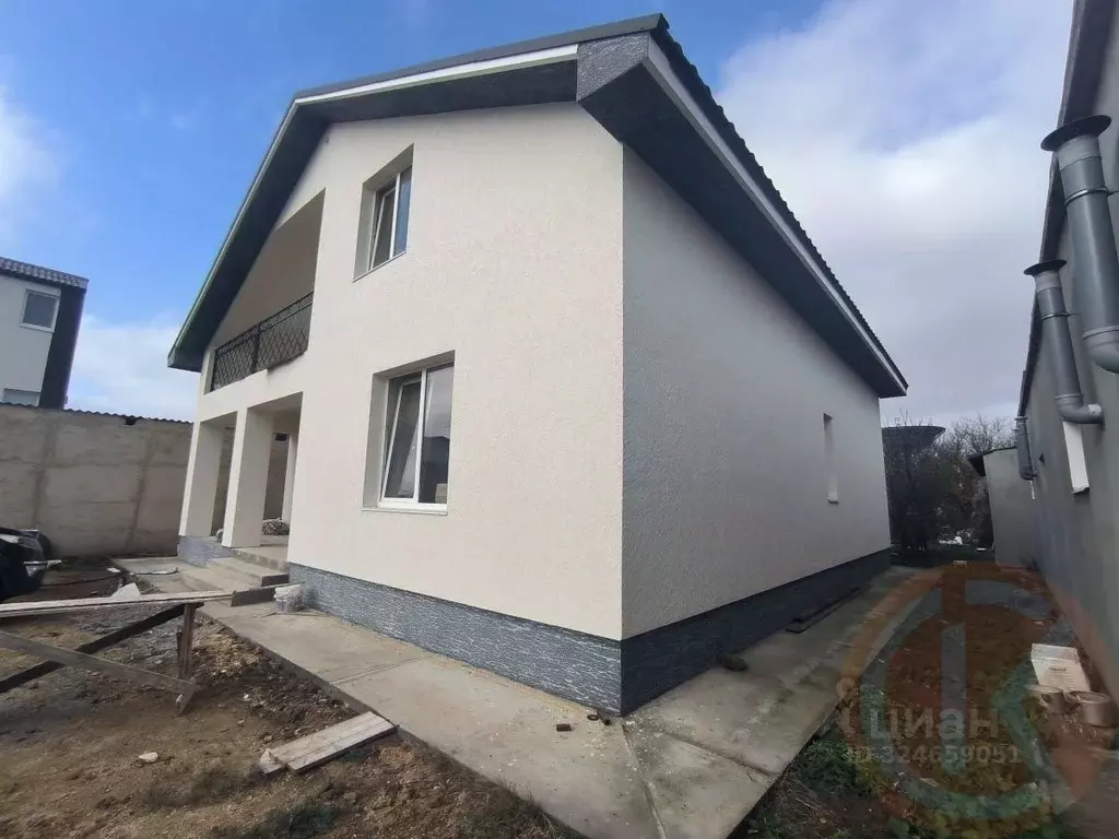 Дом в Крым, Сакский район, с. Уютное ул. Цветочная (219 м) - Фото 2