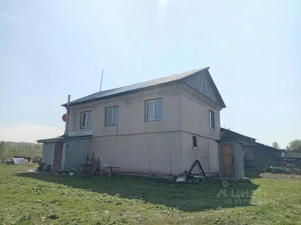 Дом в Кемеровская область, Мыски Угловой пер., 4/2 (120 м) - Фото 1