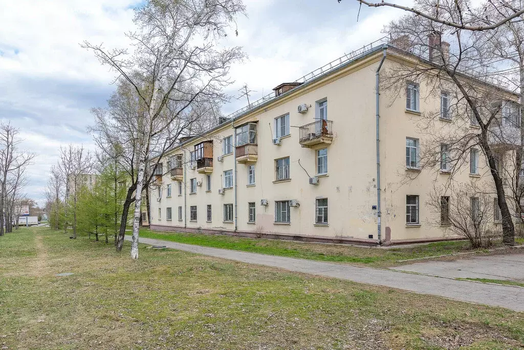 3-комнатная квартира: Хабаровск, Матвеевское шоссе, 20 (70.6 м) - Фото 1