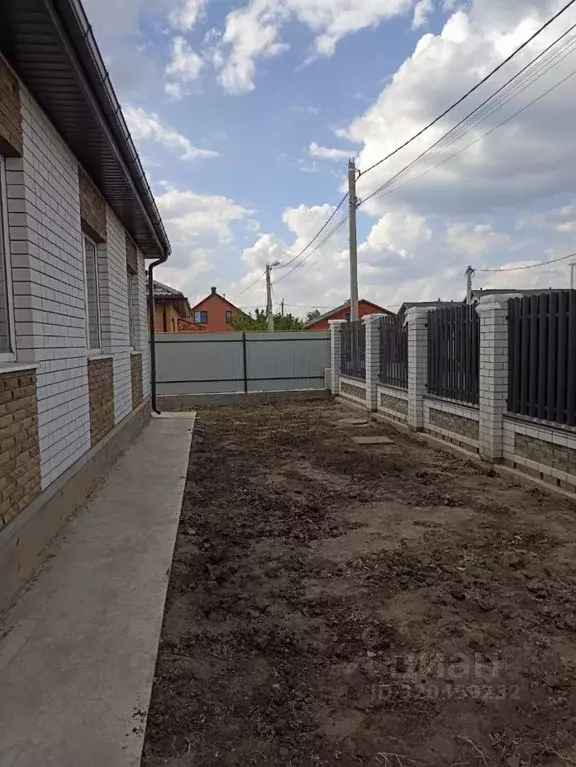 Дом в Ростовская область, Волгодонск ул. Флотская (94 м) - Фото 1