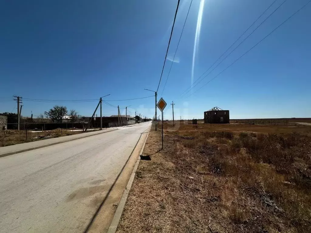 Участок в Крым, Сакский район, с. Суворовское  (6.0 сот.) - Фото 1