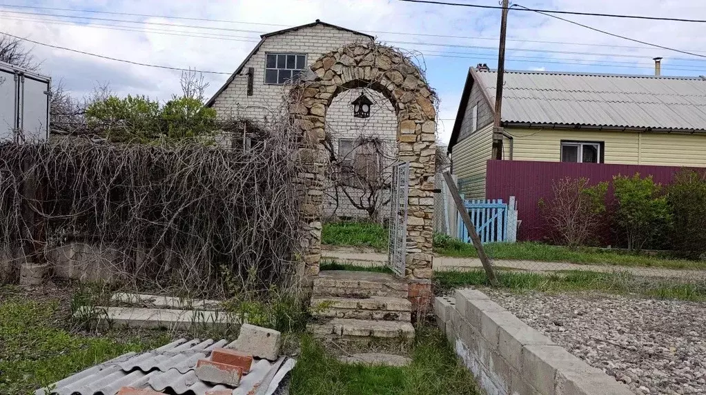 Дом в Волгоградская область, Волгоград ул. Джамбула Джабаева, 2/97 ... - Фото 0