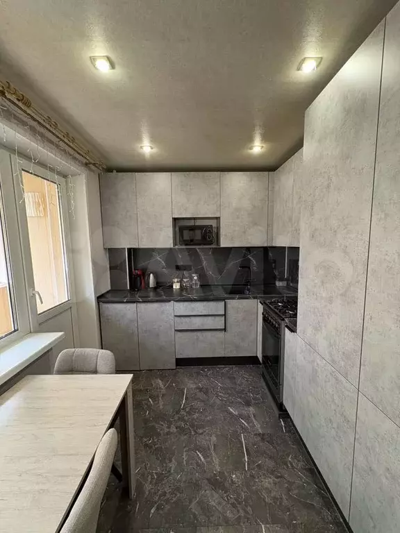 1-к. квартира, 36 м, 6/10 эт. - Фото 0