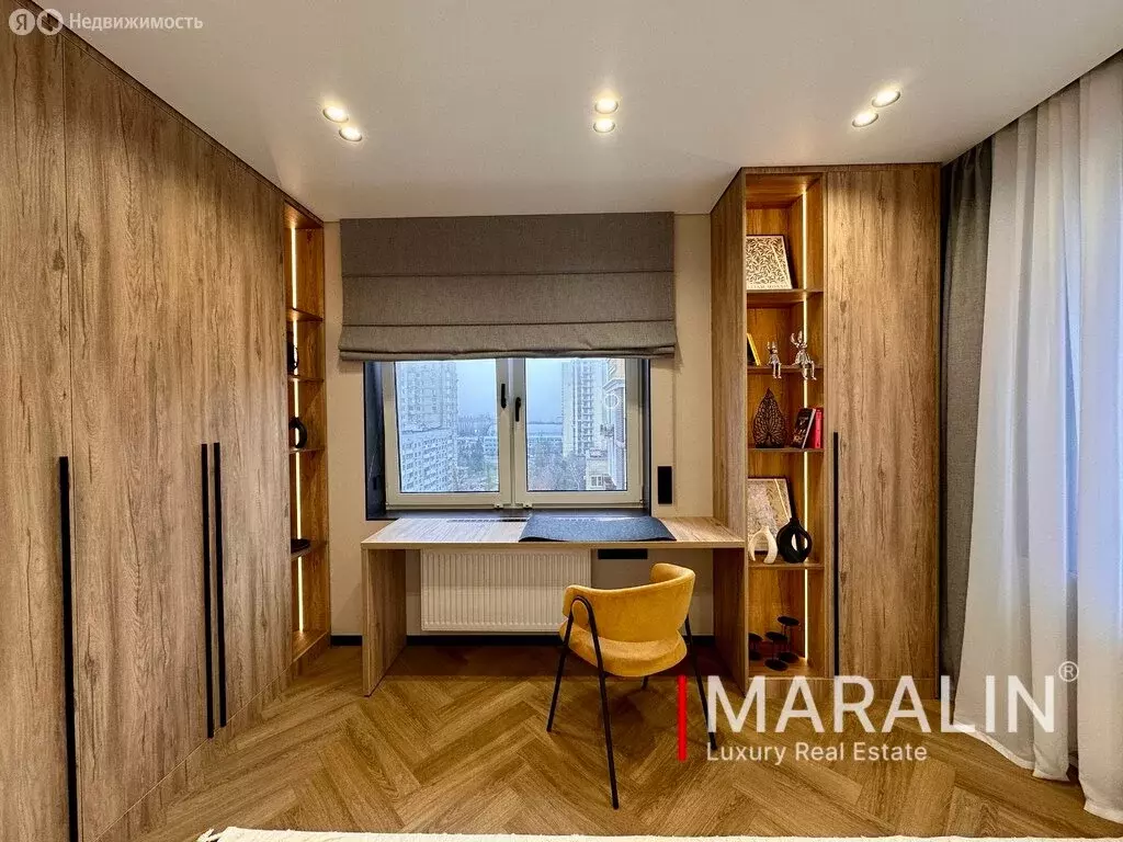 4-комнатная квартира: Ростов-на-Дону, проспект Соколова, 86 (100 м) - Фото 1