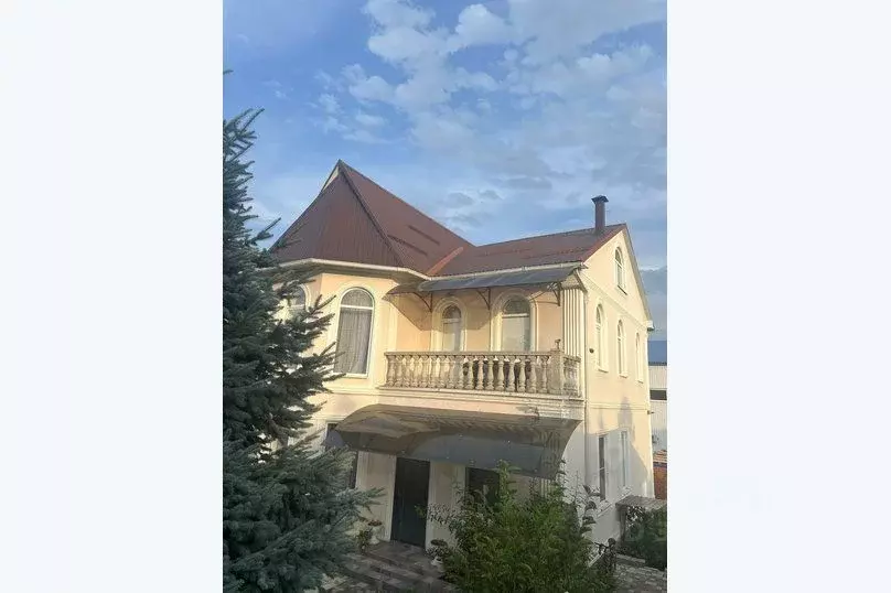 Дом в Ставропольский край, Ессентуки Железноводская ул., 88 (320 м) - Фото 0