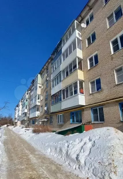 3-к. квартира, 60м, 1/5эт. - Фото 0