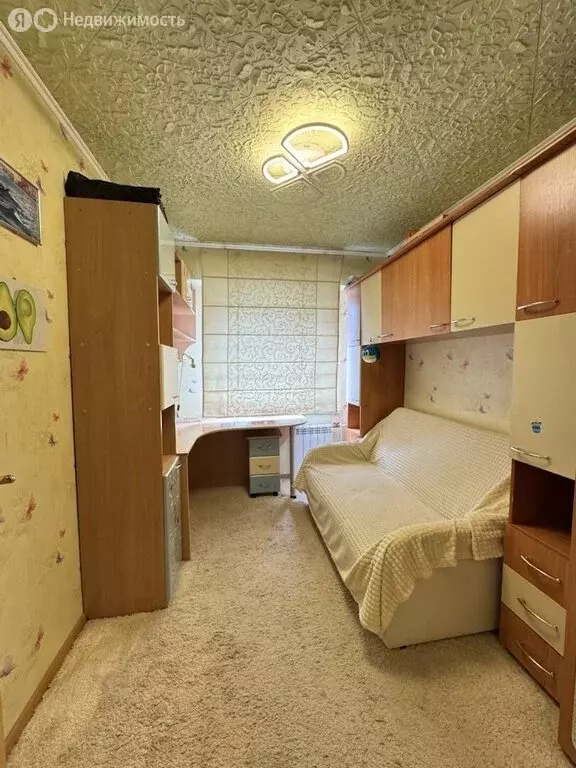 Квартира-студия: Астрахань, улица Дубровинского, 64 (58 м) - Фото 1