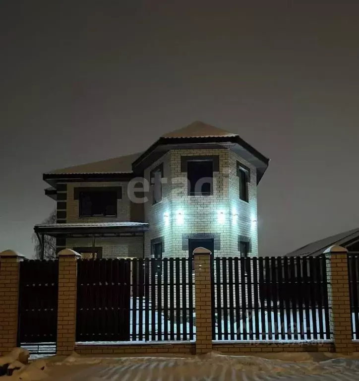 Дом в Нижегородская область, Выкса Железнодорожная ул., 3/3 (222 м) - Фото 0