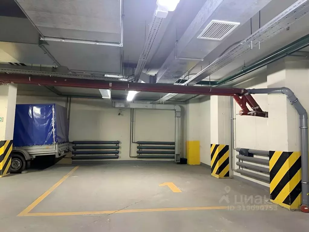 Гараж в Белгородская область, Белгород Свято-Троицкий бул., 7 (22 м) - Фото 1