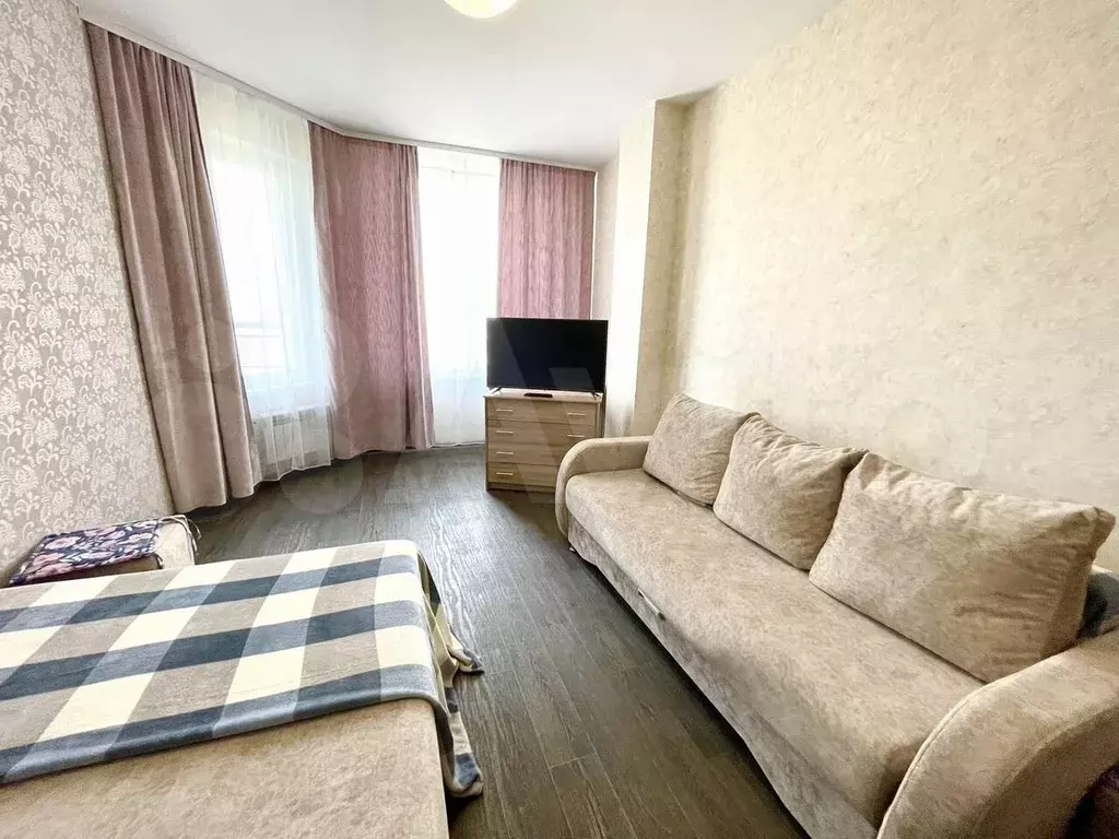 1-к. квартира, 47 м, 22/25 эт. - Фото 0