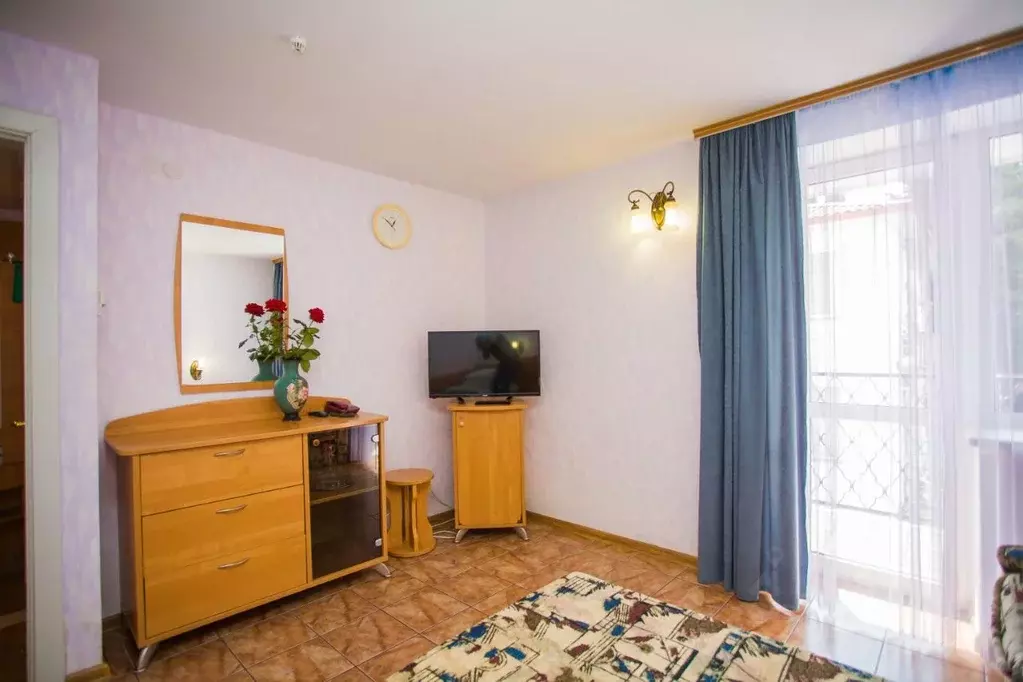 Комната Крым, Алушта ул. Октябрьская, 5 (25.0 м) - Фото 1