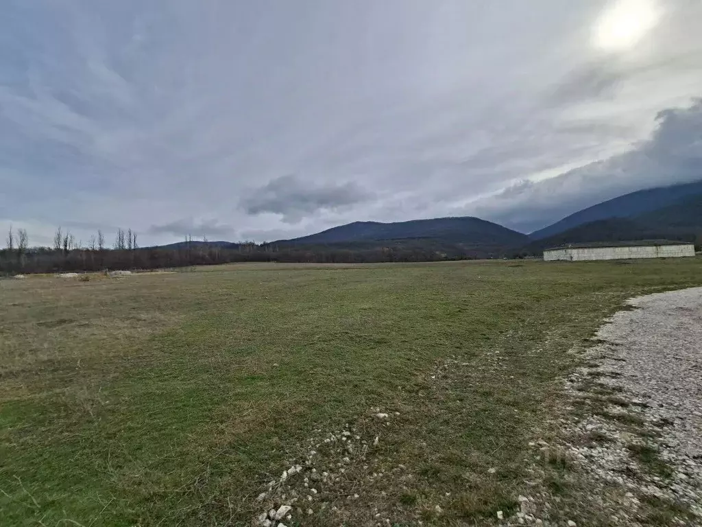 Участок в Крым, Белогорский район, с. Земляничное ул. Гаспринского, 12 ... - Фото 1
