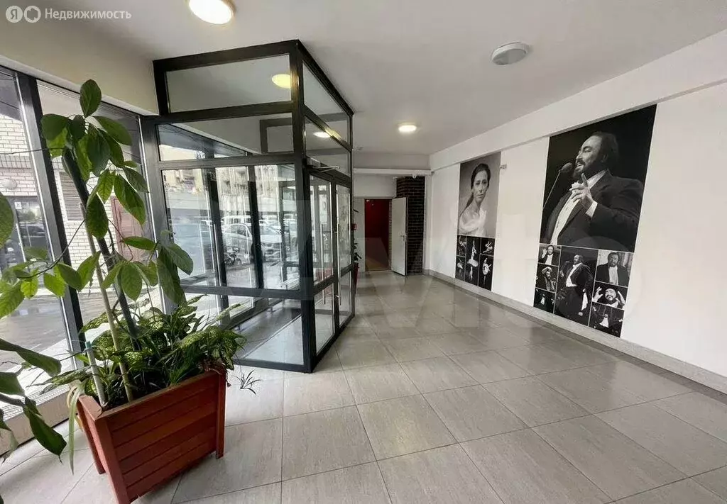 2-комнатная квартира: Иркутск, улица Коммунаров, 14/2 (56 м) - Фото 1