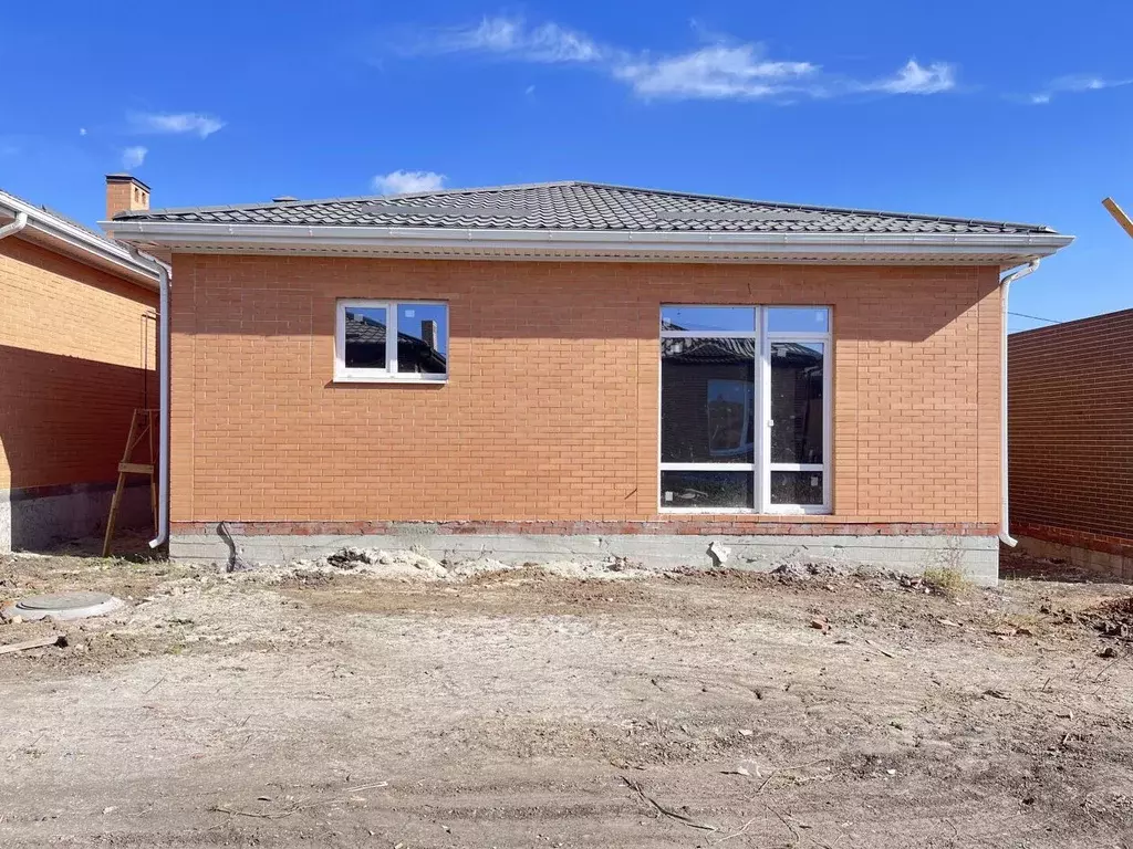 Дом в Ростовская область, Мясниковский район, с. Крым ул. Генерала ... - Фото 1