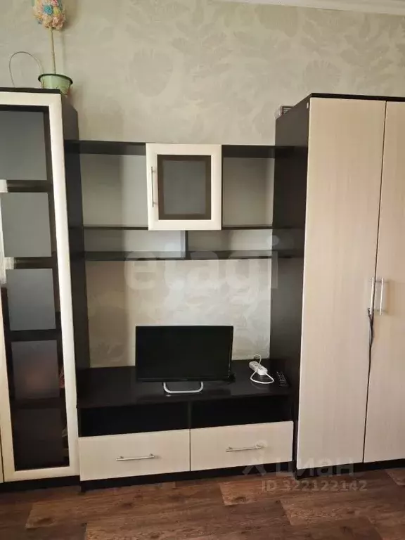 Студия Ханты-Мансийский АО, Сургут ул. Крылова, 32 (32.0 м) - Фото 1