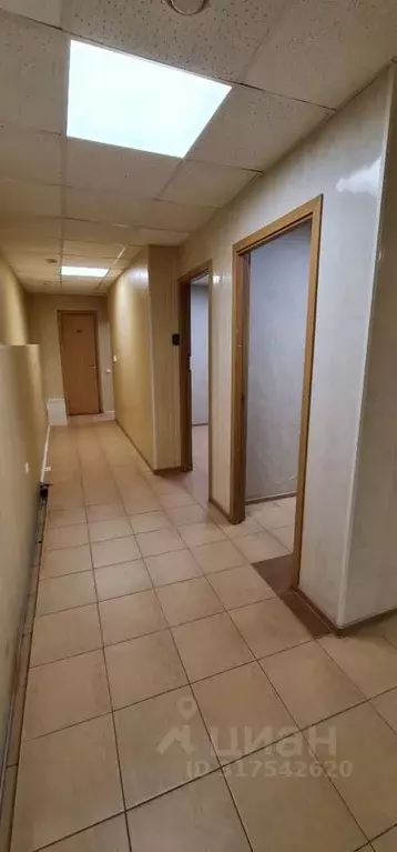 Помещение свободного назначения в Санкт-Петербург Наличная ул., 17 (65 ... - Фото 1