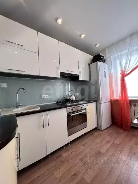 3-к кв. Коми, Усинск ул. 60 лет Октября, 18 (65.2 м) - Фото 1