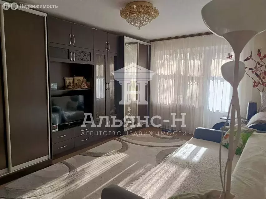 1-комнатная квартира: Азов, улица Макаровского, 88 (38 м) - Фото 1