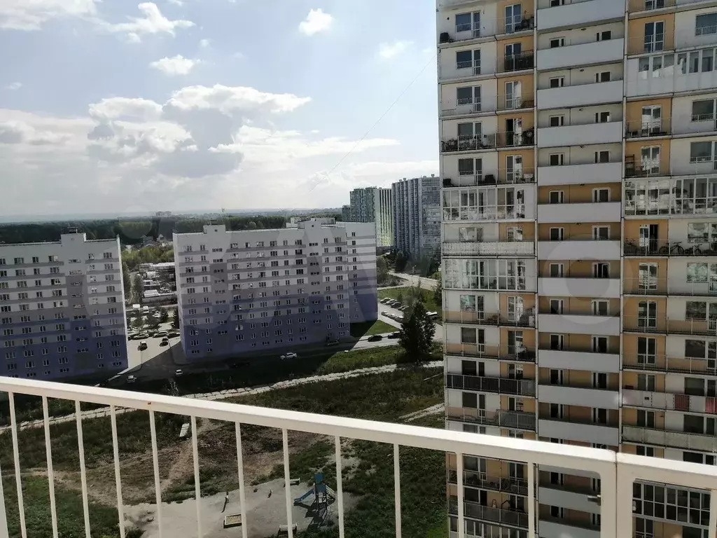 1-к. квартира, 45 м, 13/18 эт. - Фото 1