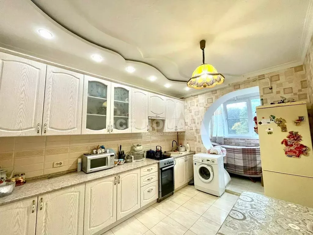 2-к кв. Ставропольский край, Ставрополь ул. Лопырина, 121 (70.0 м) - Фото 0