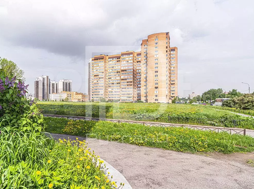Комната 12,7 м в 6-к., 14/15 эт. - Фото 1