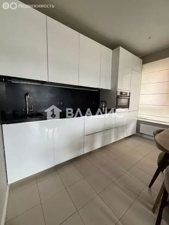 2-комнатная квартира: Химки, улица Родионова, 7А (66 м) - Фото 2