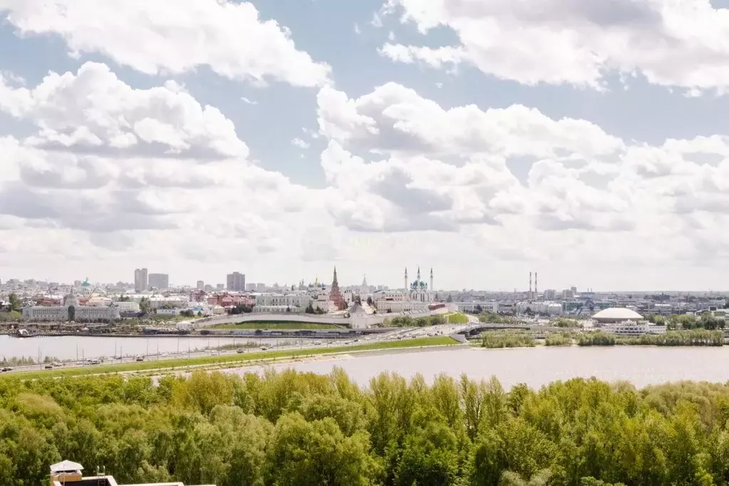 1-к кв. Татарстан, Казань Комсомольская ул., 1 (40.9 м) - Фото 0