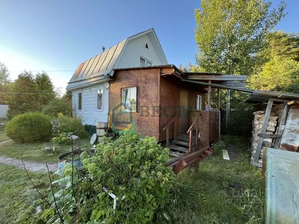Дом в Ленинградская область, Выборгский район, Рощинское городское ... - Фото 1