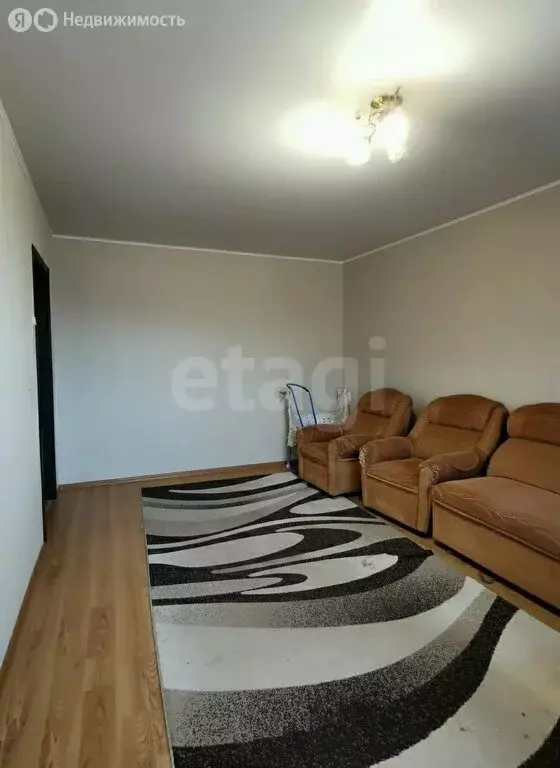 3-комнатная квартира: Бийск, улица Владимира Короленко, 35 (52.6 м) - Фото 2