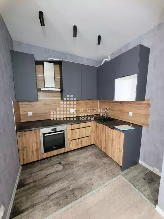 1-к кв. Ханты-Мансийский АО, Ханты-Мансийск Комсомольская ул., 58 ... - Фото 2