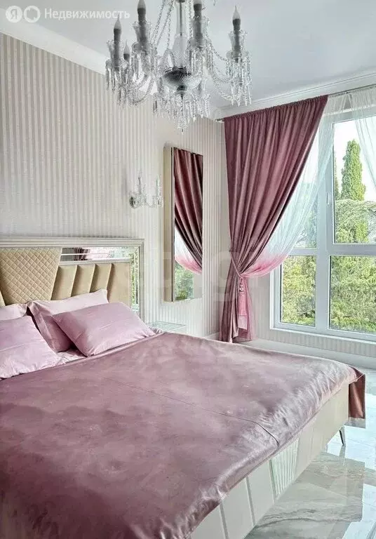 3-комнатная квартира: Ялта, улица Щорса, 10В (72 м) - Фото 1