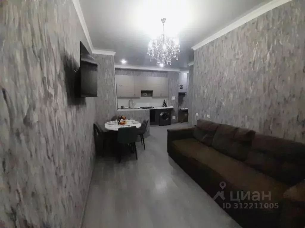 2-к кв. Ставропольский край, Кисловодск ул. Кутузова, 91 (42.0 м) - Фото 0