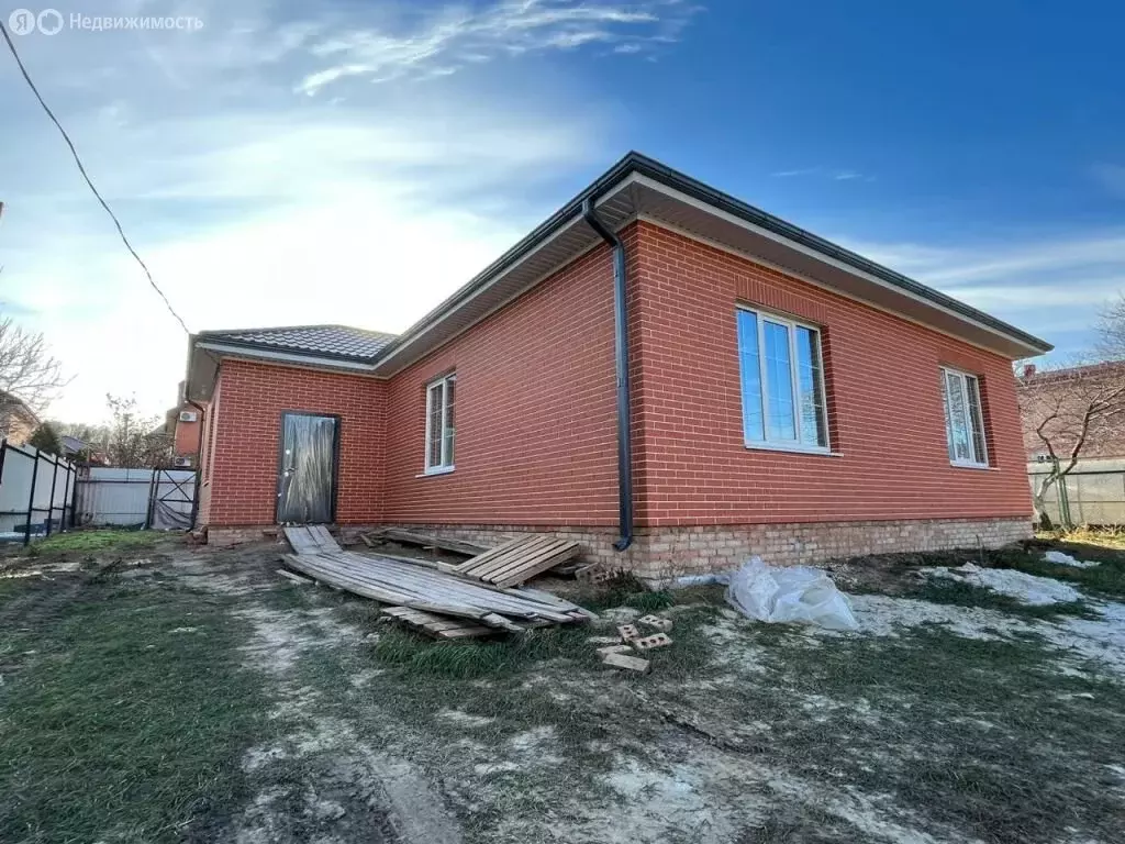 Дом в Ростов-на-Дону, Орская улица (90 м) - Фото 0