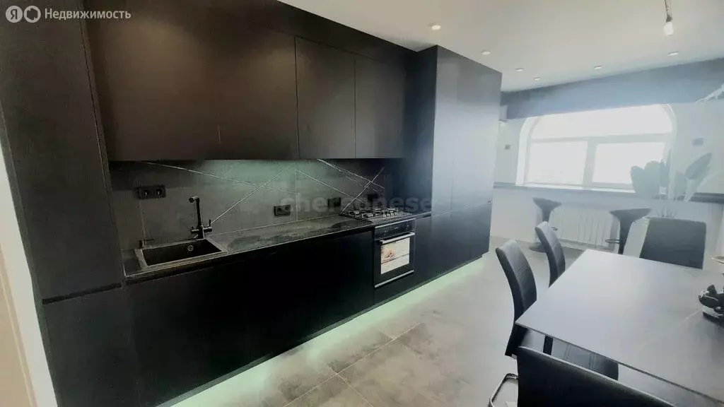 3-комнатная квартира: Севастополь, Античный проспект, 4 (100 м) - Фото 1