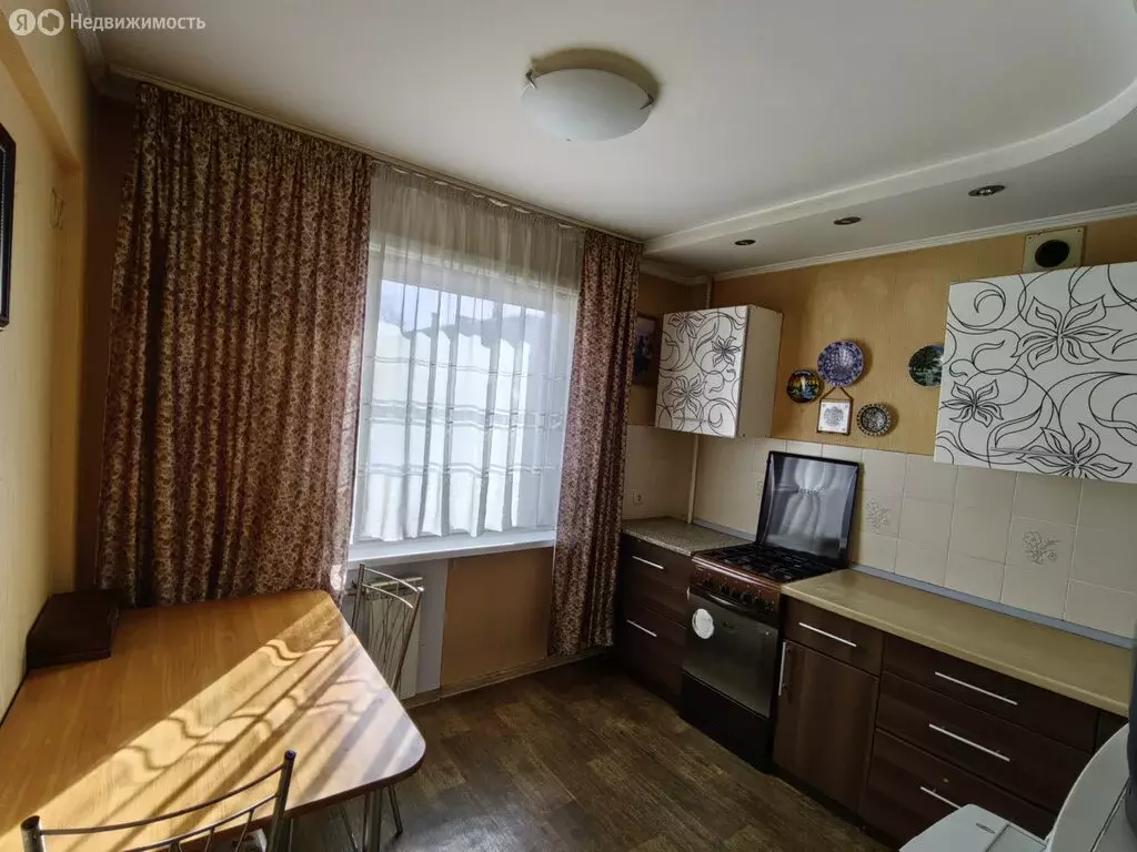 4-комнатная квартира: Ангарск, 10-й микрорайон, 46 (84 м) - Фото 0