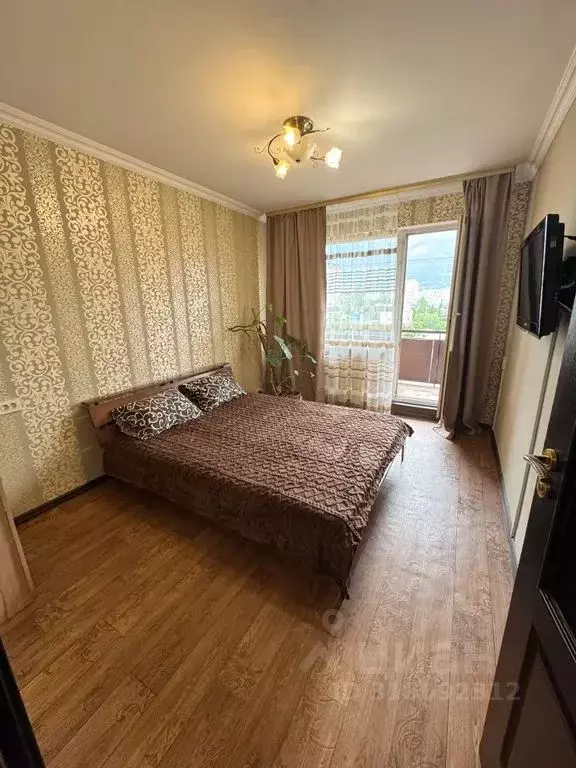 2-к кв. Крым, Ялта ул. Клары Цеткин, 21 (65.0 м) - Фото 0