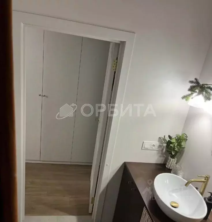 Студия Тюменская область, Тюмень ул. Парада Победы, 7 (20.09 м) - Фото 2