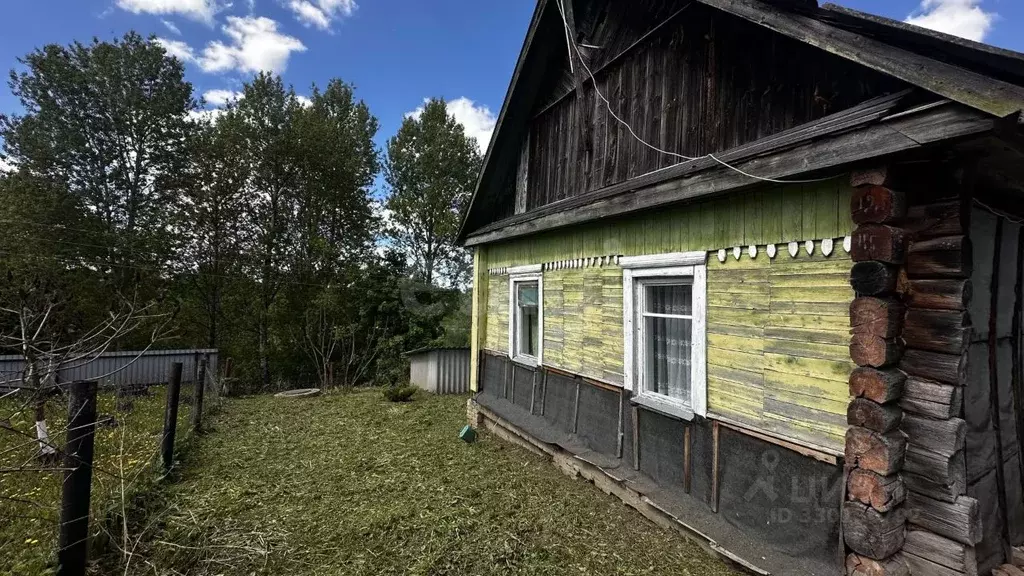 Дом в Брянская область, Жуковский муниципальный округ, с. Овстуг ул. ... - Фото 2