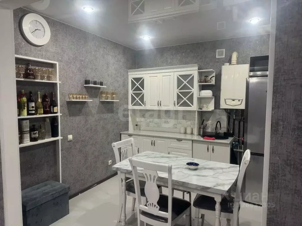 3-к кв. Северная Осетия, Владикавказ ул. Зураба Магкаева, 10к2 (77.0 ... - Фото 1