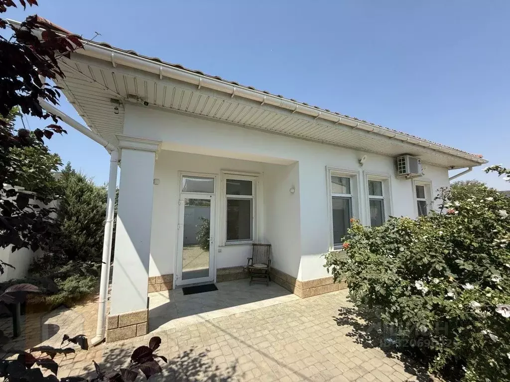 Дом в Крым, Сакский район, Уютненское с/пос, Приморье садовое ... - Фото 1